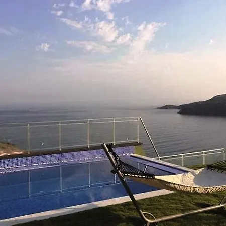 Villa On The Beach 2 *